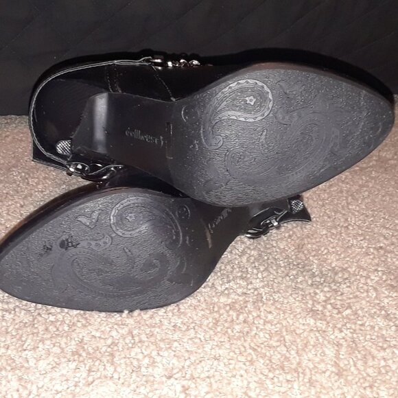 DOLLHOUSE You Chain It  Heeled BootIE - Picture 2 of 5